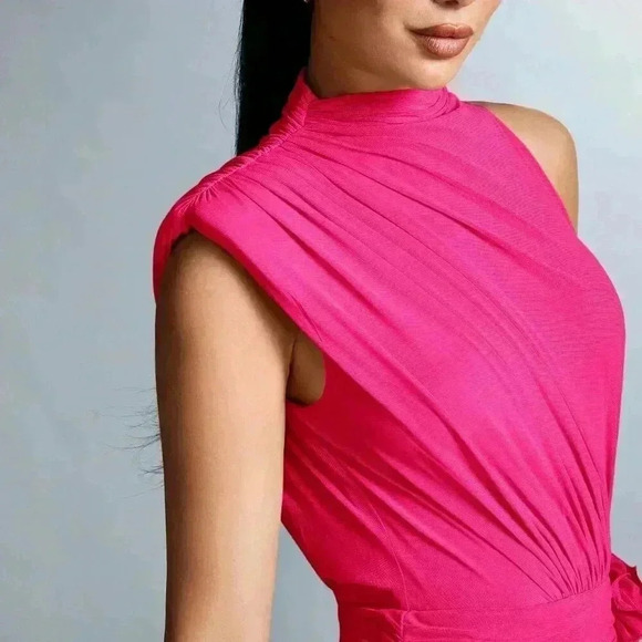 Hot Pink Elegant Women's Slim Fit Dress With Three-Dimensional Floral Decoration - Picture 5 of 7